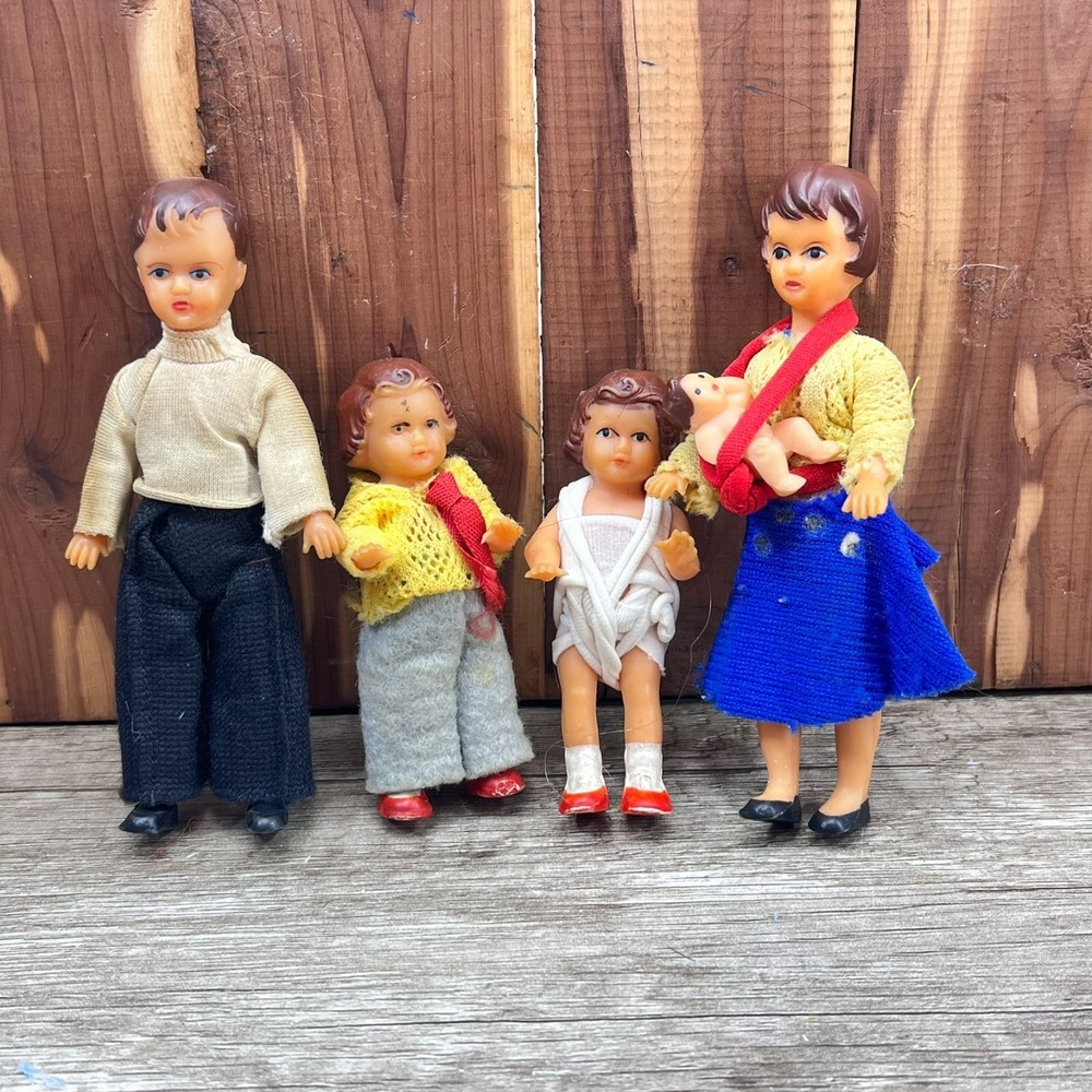 Vintage ARI Germany German Rubber Doll House Dolls Family of 5 Clothes Baby RARE